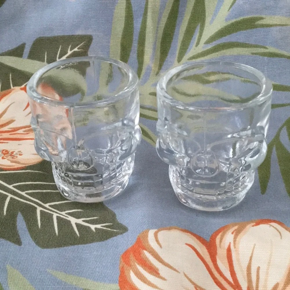 2 Tiki Skeleton Sugar Skull Halloween Hawaiiana Glass Shot Glasses Skeleton NEW